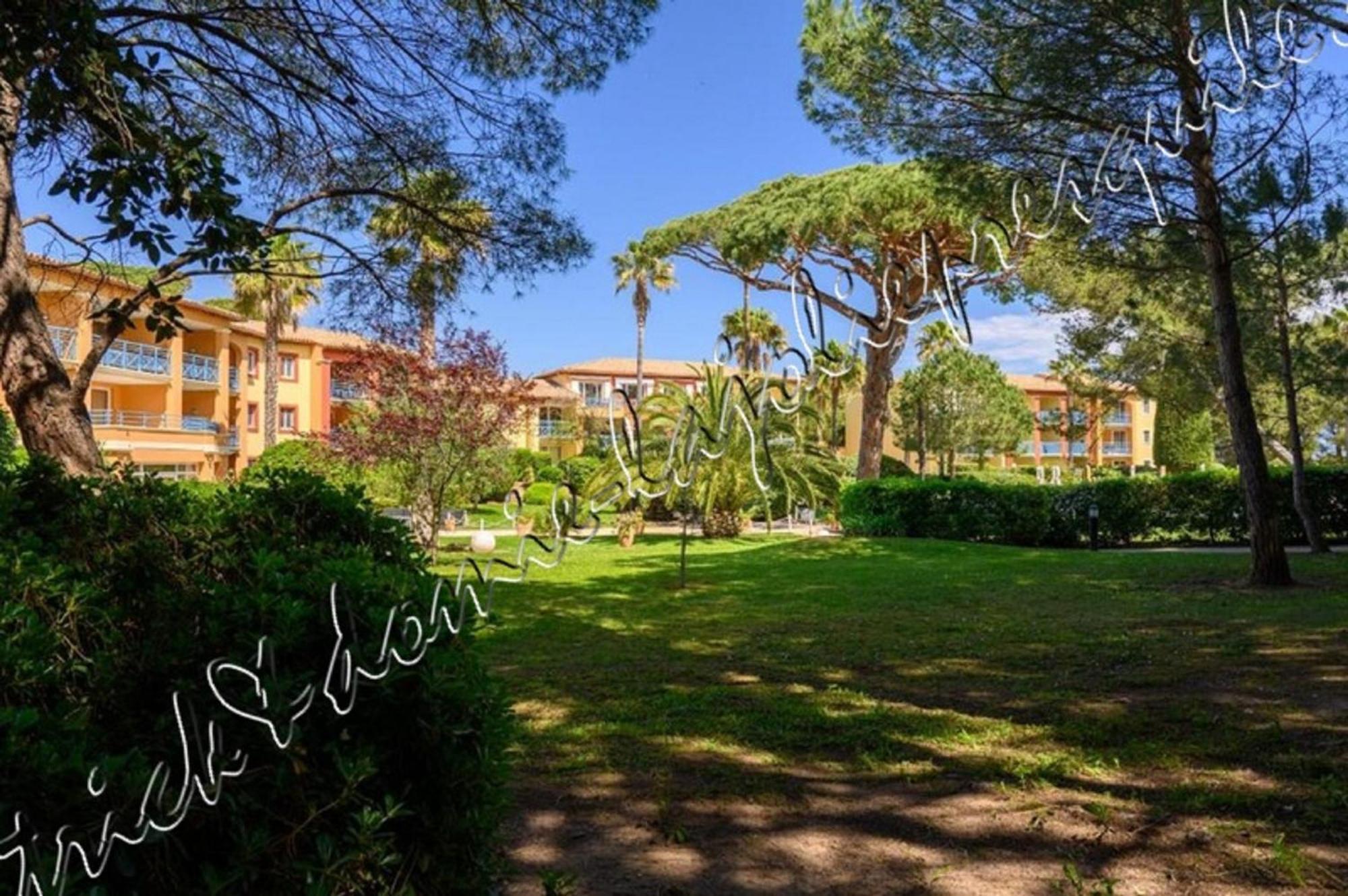 Magnifique Parc de la Presqu'île avec Piscine et Plage face à Porquerolles ! Hyères Exterior foto