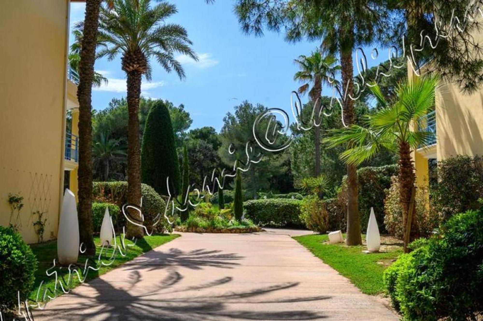 Magnifique Parc de la Presqu'île avec Piscine et Plage face à Porquerolles ! Hyères Exterior foto