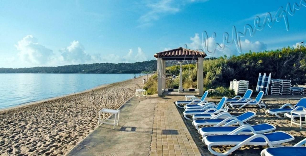 Magnifique Parc de la Presqu'île avec Piscine et Plage face à Porquerolles ! Hyères Exterior foto